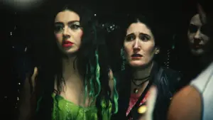 Backdrop to the movie "The Moment" #516691