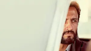 Backdrop to the movie "A Hero" #399267