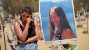 Backdrop to the movie "October 8" #786281