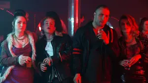 Backdrop to the movie "Calm with Horses" #356030