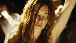 Backdrop to the movie "Jeune Femme" #741494