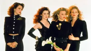 Backdrop to the movie "Heathers" #854799
