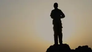 Backdrop to the movie "Son of Shadow" #782060