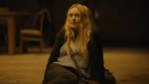 Backdrop to the movie "The Watchers" #781257