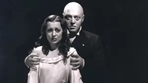 Backdrop to the movie "Mad Love" #657727