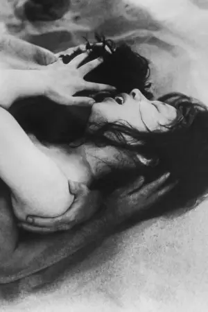 Poster to the movie "Woman in the Dunes" #749761