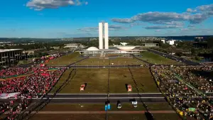 Backdrop to the movie "The Trial" #708988