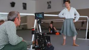 Backdrop to the movie "Dreams" #523261