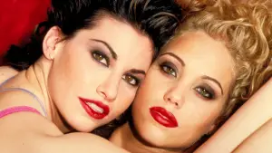 Backdrop to the movie "Showgirls" #606683