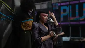 Backdrop to the movie "O