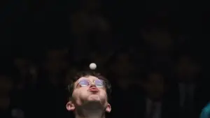 Backdrop to the movie "Marty Supreme" #508368