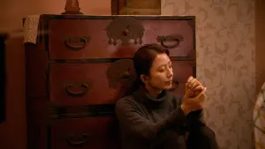 Backdrop to the movie "Moonlit Winter" #392389