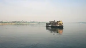 Backdrop to the movie "Death on the Nile" #236661