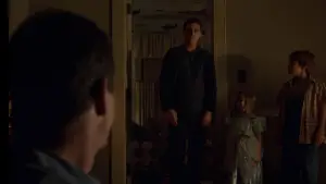 Backdrop to the movie "Signs" #670348