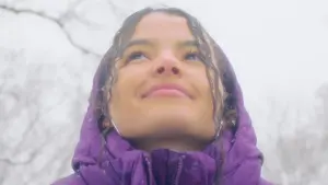 Backdrop to the movie "Ugly Sweater" #467946