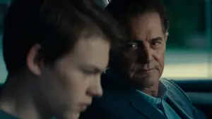 Backdrop to the movie "Giant Little Ones" #347017