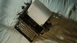 Backdrop to the movie "Queer" #584186