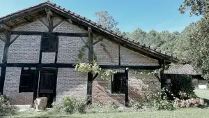 Backdrop to the movie "Latche, l