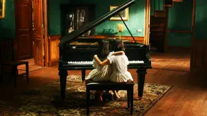 Backdrop to the movie "Alone" #440305