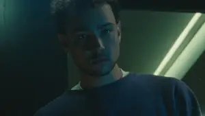 Backdrop to the movie "Lurker" #779604