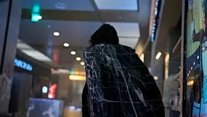 Backdrop to the movie "Colony" #783956