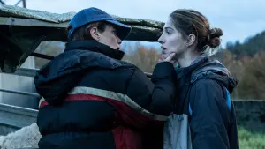 Backdrop to the movie "The Beasts" #208726