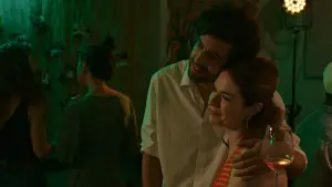 Backdrop to the movie "Double foyer" #757316