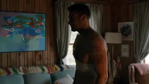 Backdrop to the movie "October Gale" #498309