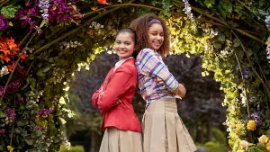 Backdrop to the movie "Upside-Down Magic" #325221