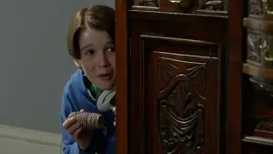 Backdrop to the movie "Home Alone: The Holiday Heist" #326152