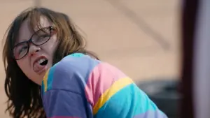 Backdrop to the movie "Dinner in America" #374646