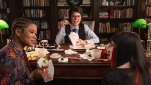 Backdrop to the movie "Roommates" #775003