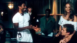 Backdrop to the movie "Glitter" #703727