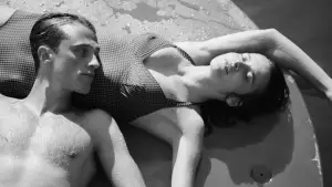 Backdrop to the movie "The Stranger" #532412