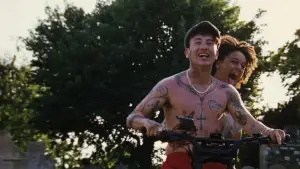 Backdrop to the movie "Bird" #610245