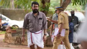 Backdrop to the movie "Thudarum" #719815