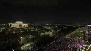 Backdrop to the movie "The Seoul Guardians" #542753