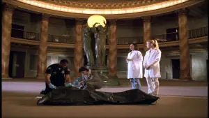 Backdrop to the movie "Fangs" #685109