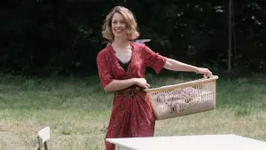 Backdrop to the movie "Afire" #192477