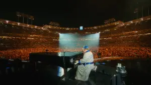 Backdrop to the movie "Elton John: Never Too Late" #792388