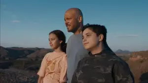 Backdrop to the movie "In the Summers" #760064