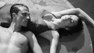 Backdrop to the movie "The Stranger" #532402