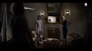 Backdrop to the movie "On the Dying Grass" #443668