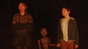 Backdrop to the movie "Pinocchio: Unstrung" #834203