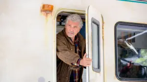 Backdrop to the movie "I