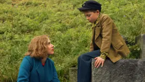 Backdrop to the movie "Jojo Rabbit" #625420