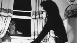 Backdrop to the movie "Squirm" #727667