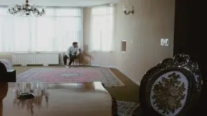 Backdrop to the movie "Close-Up" #747380