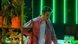 Backdrop to the movie "The Activist" #768448