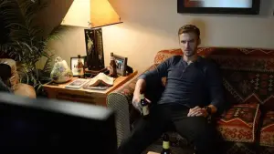 Backdrop to the movie "The Guest" #851152